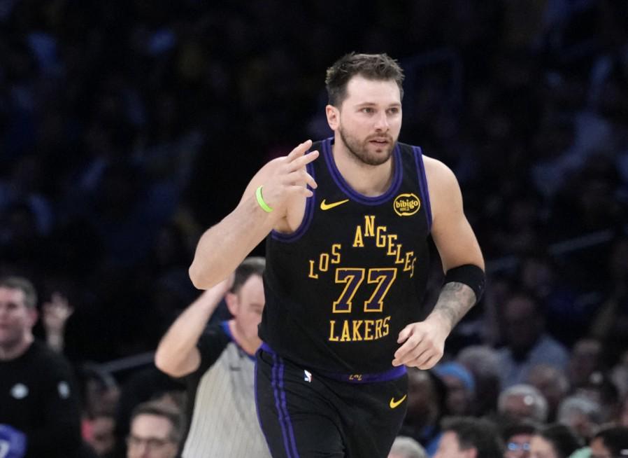 乐鱼体育官网-东契奇：我们以强硬方式回应了比赛；与詹姆斯和里夫斯愈发默契